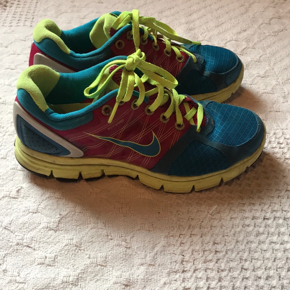 Custom Nike Shoes with flywire. Size 6.5